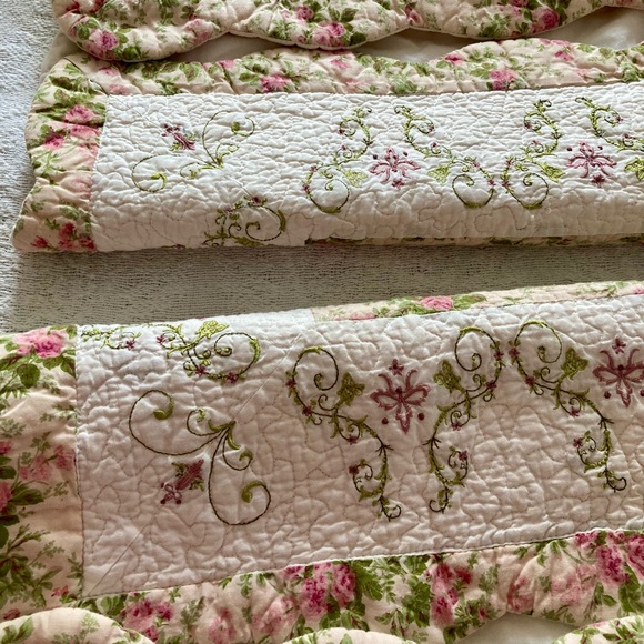 Vintage Pillow Shams - Picture 7 of 9